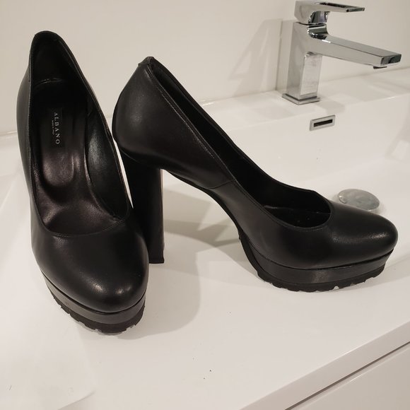 Italian Albano pumps. - Picture 2 of 4